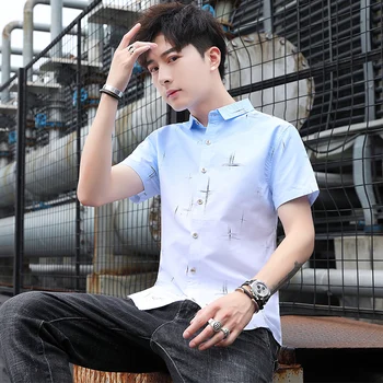 Letná tenká teenage junior high school študenti krátke rukáv tričko pánske kórejský módne bežné tričko postupne kvet palcový handričkou