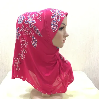 Lesk Páva Diamanty Malajzia jeden Kus Amira Okamžité Hidžáb Pripravený Nosiť Hlavu Zábal Moslimských Islam Šatku Vytiahnuť na pokrývku hlavy
